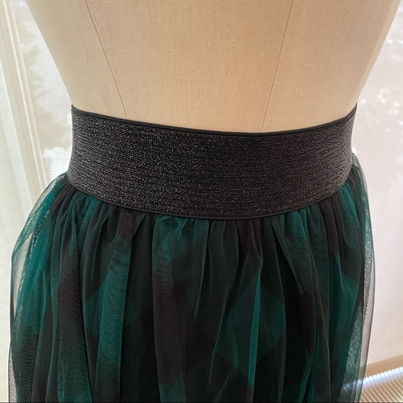 Black and green tulle skirt - Picture 6 of 7